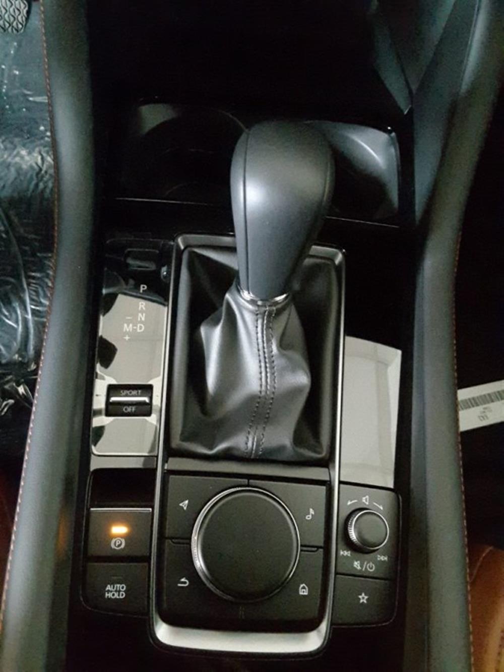 3 3 2.5 e-Skyactiv-G 140