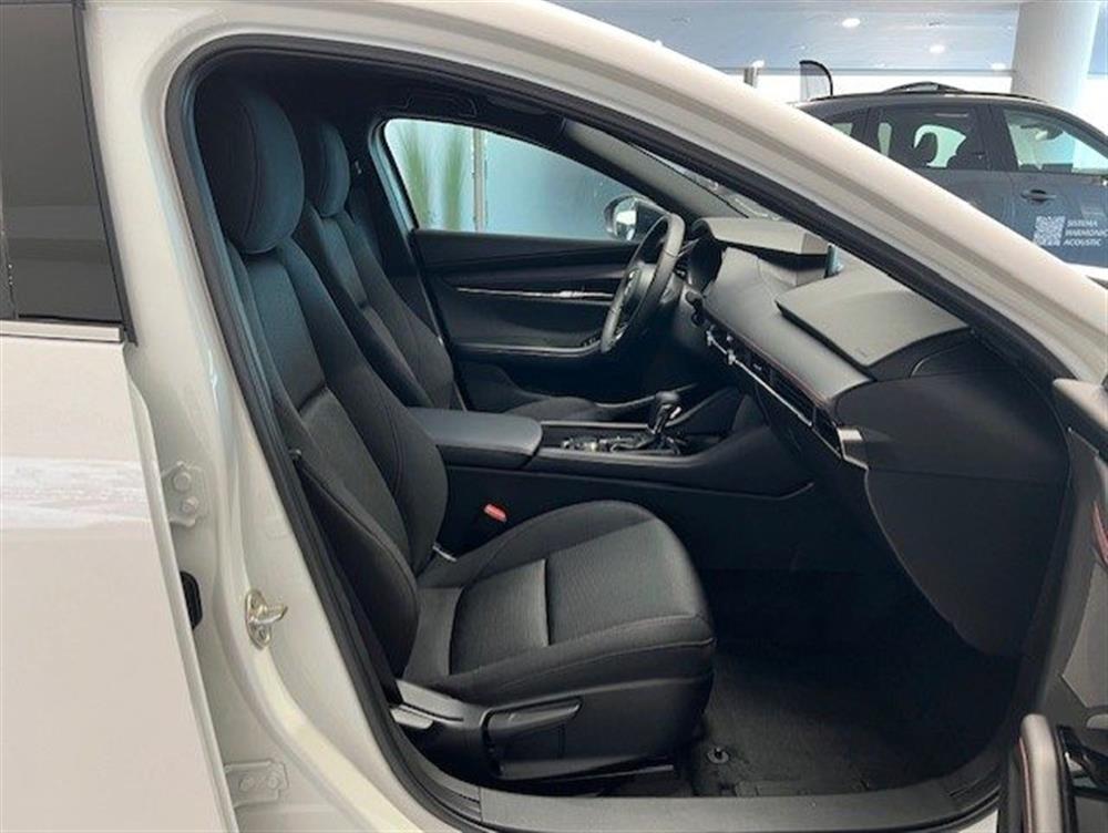 3 3 Mazda3 e-Skyactiv-X