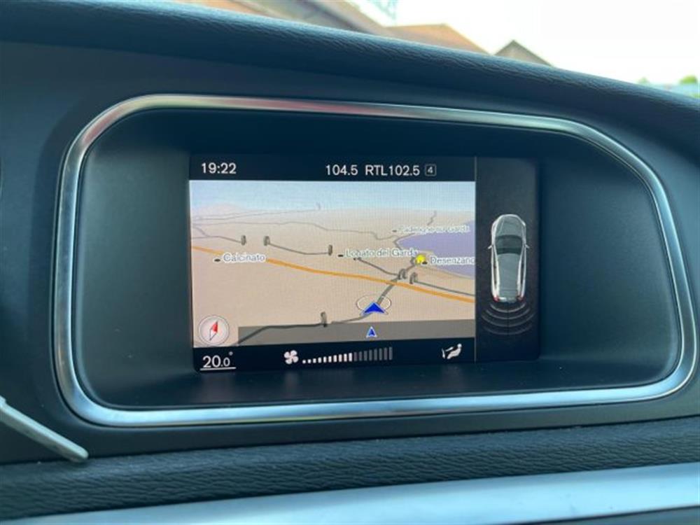 V40 Cross Country V40 Cross Country D2 Geartronic Busine