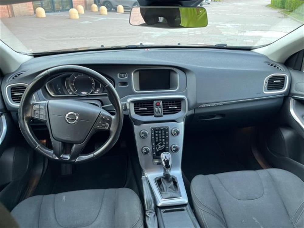 V40 Cross Country V40 Cross Country D2 Geartronic Busine