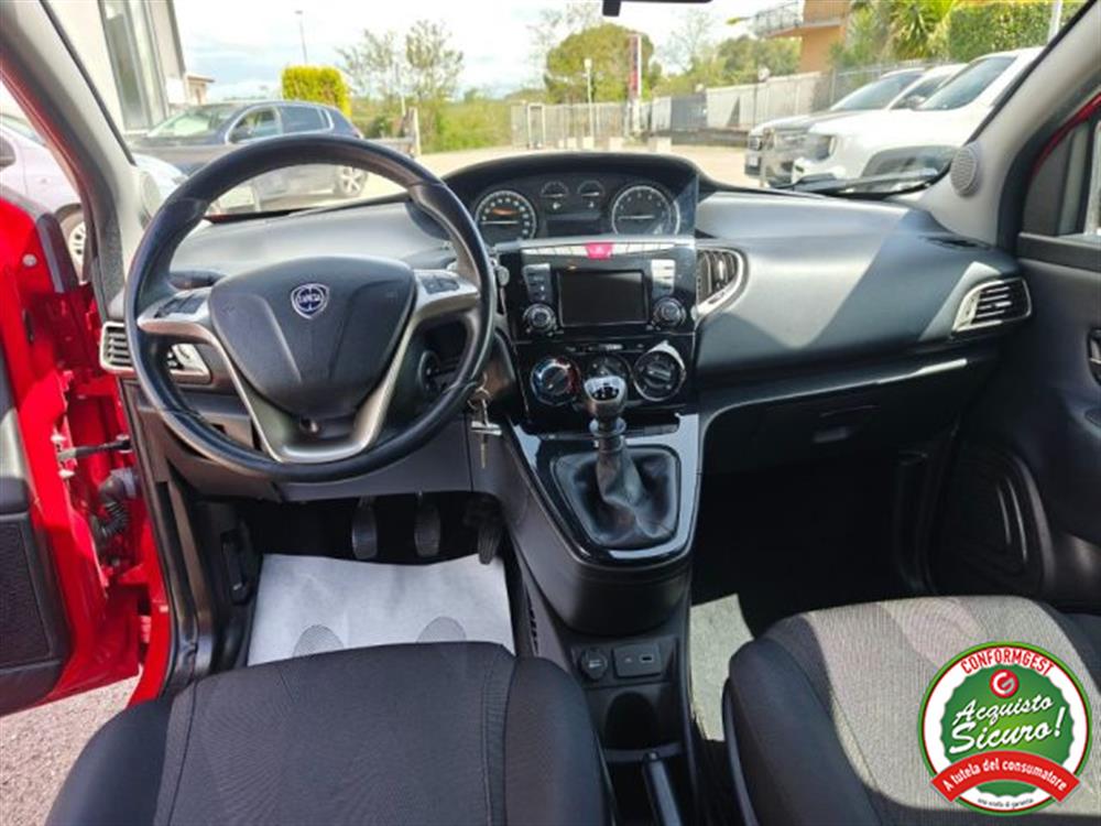 Ypsilon Ypsilon 1.2 69 CV 5 porte Go
