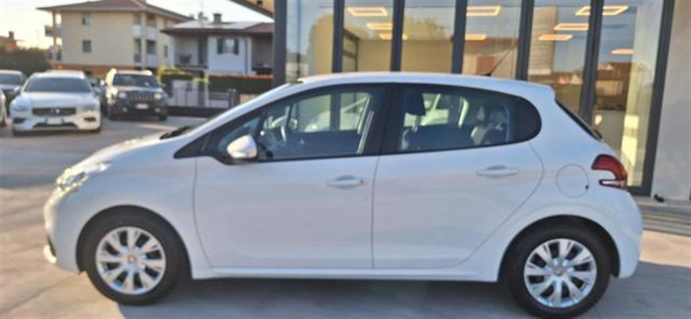 208 208 1° serie BlueHDi 100
