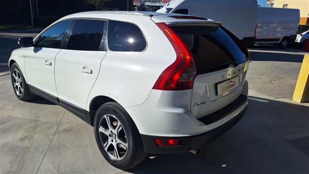 XC60 XC60 D5 AWD Geartronic Su