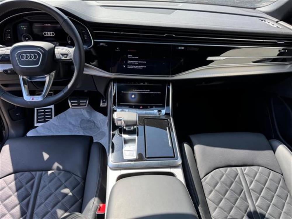 Q8 Q8 SUV TFSI e quattro 2