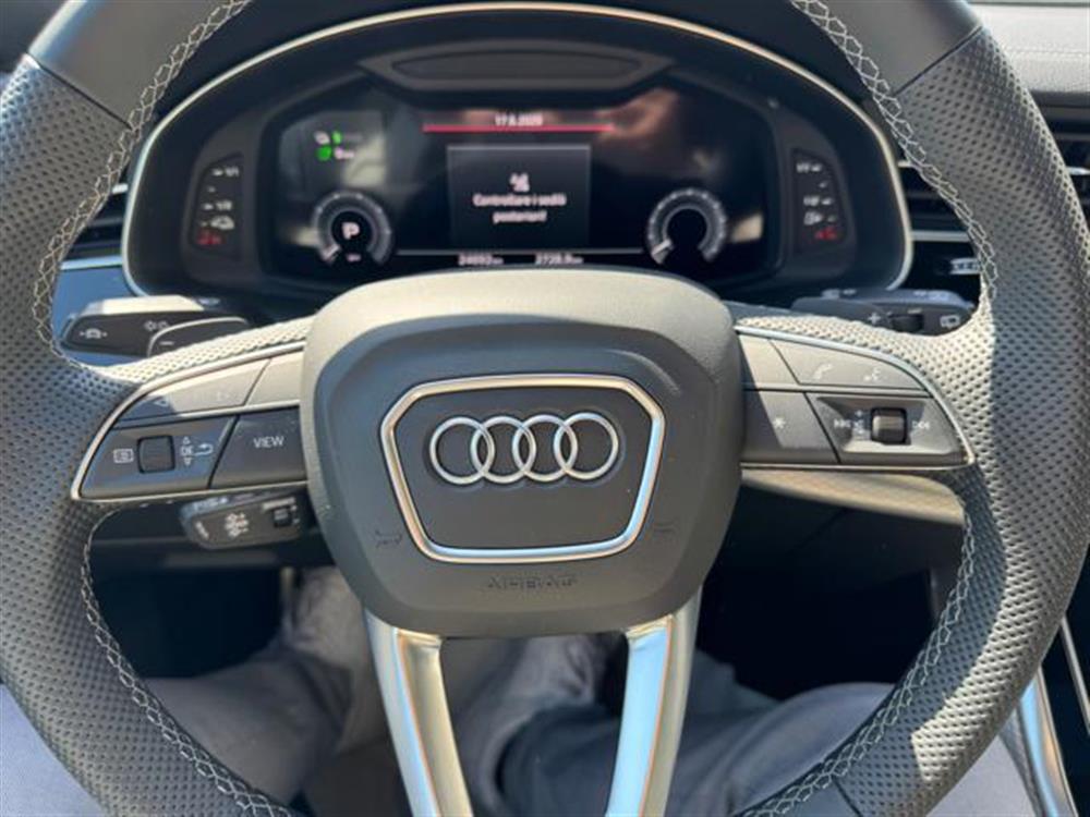 Q8 Q8 SUV TFSI e quattro 2