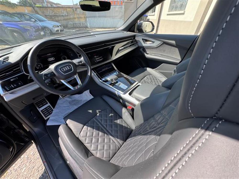 Q8 Q8 SUV TFSI e quattro 2