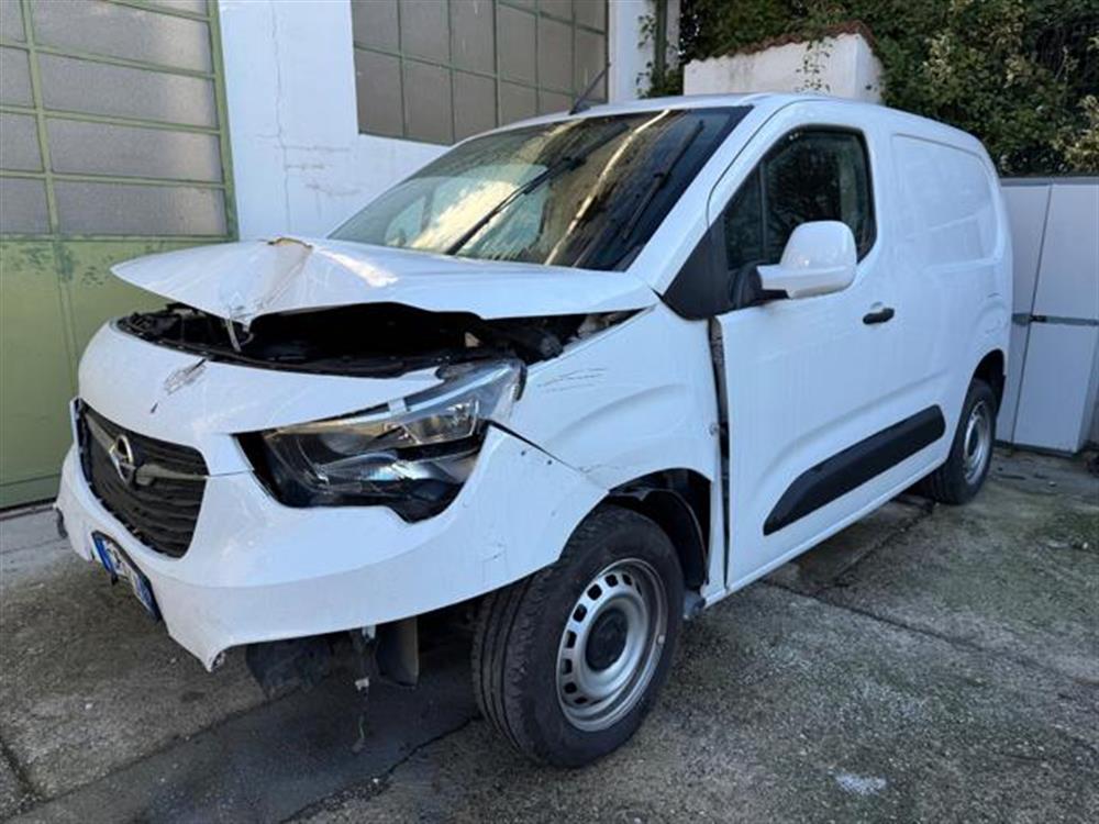 Combo Combo 3 POSTI 1.5 D 100CV