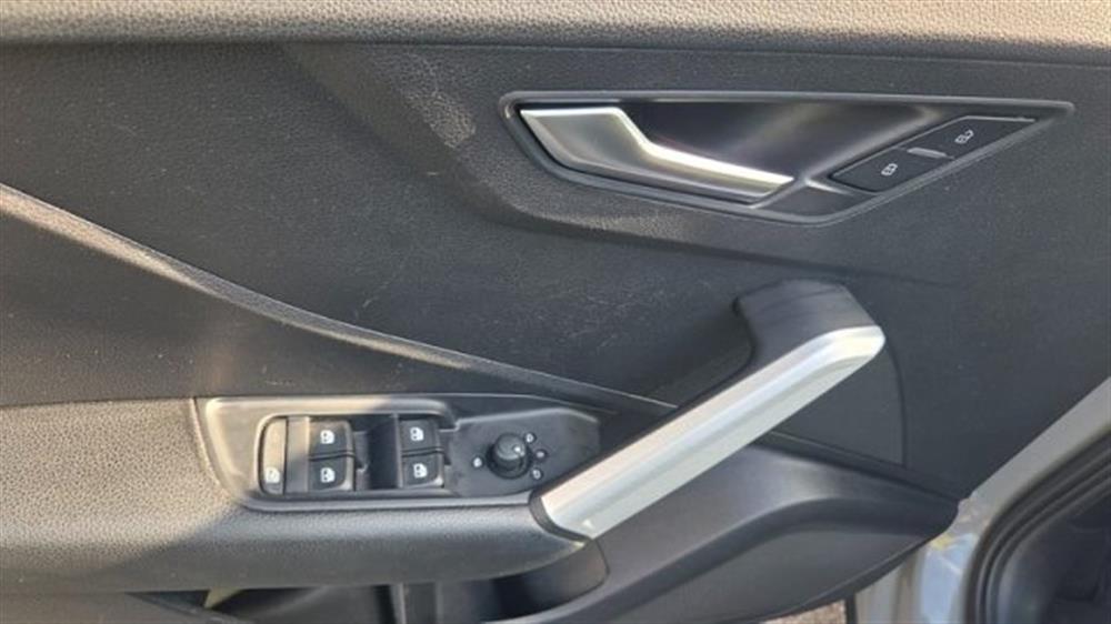Q2 Q2 30 TDI S tronic Admi