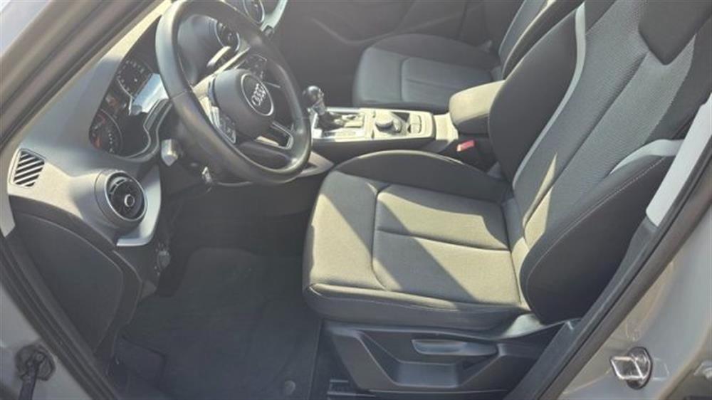 Q2 Q2 30 TDI S tronic Admi