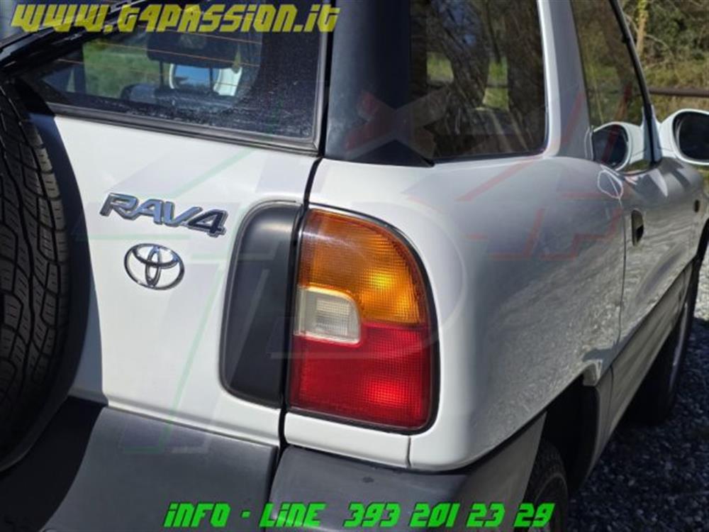 RAV 4 MY23 RAV 4 MY23 RAV4 2.0i 16V cat 3