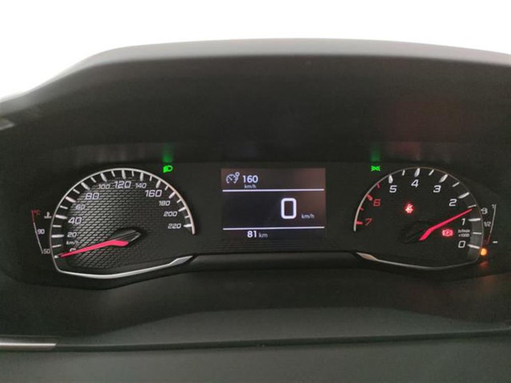 208 208 Business Turbo benzi