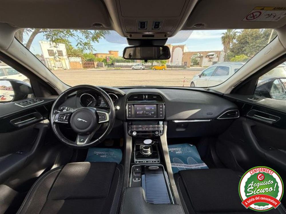 F-Pace F-Pace 2.0 D 180 CV AWD aut