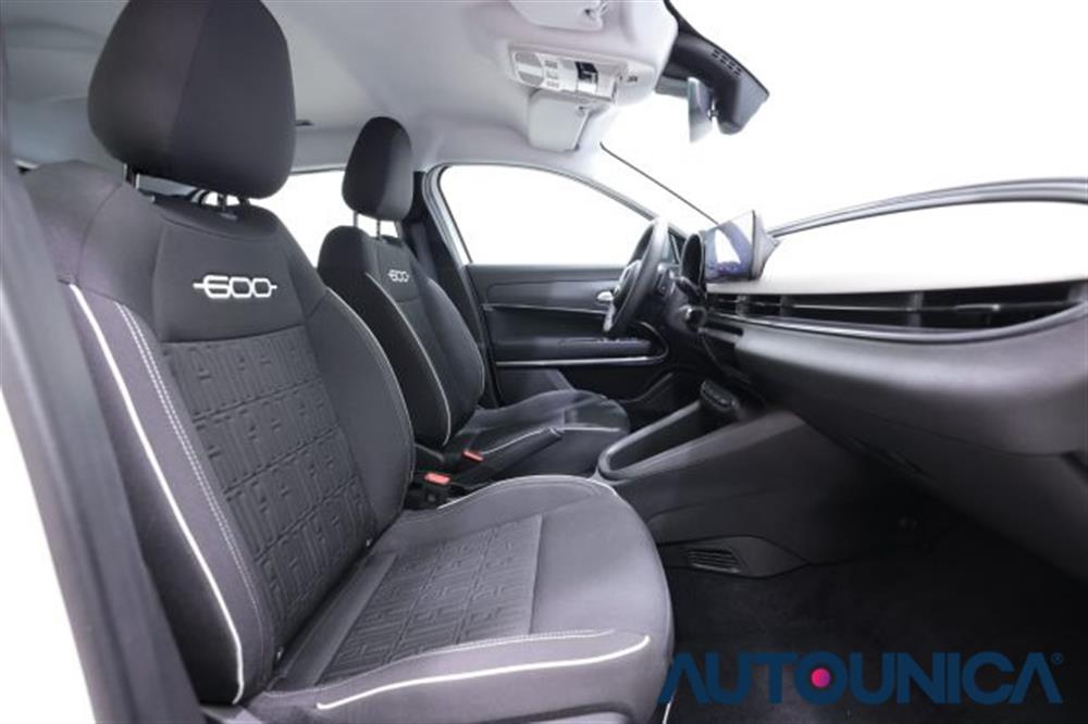 600 600 HYBRID 100 CV DCT MH