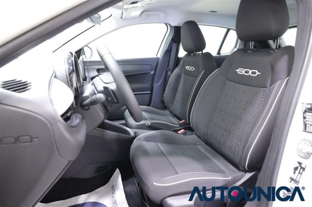 600 600 HYBRID 100 CV DCT MH