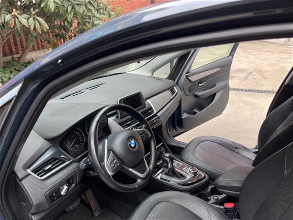 216 216 d Active Tourer Luxu