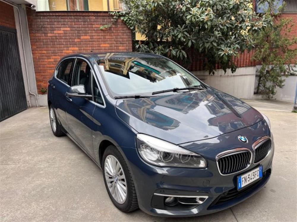 216 216 d Active Tourer Luxu