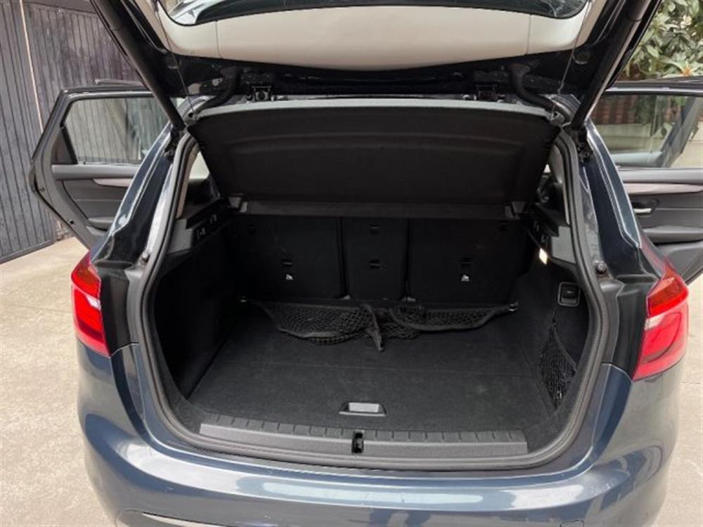 216 216 d Active Tourer Luxu