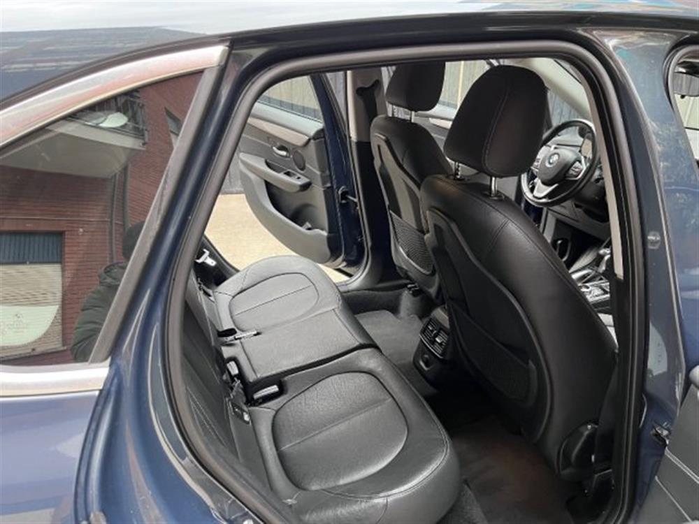 216 216 d Active Tourer Luxu