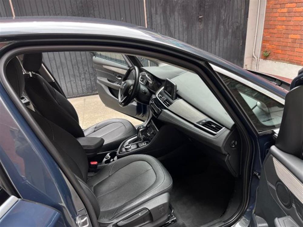 216 216 d Active Tourer Luxu
