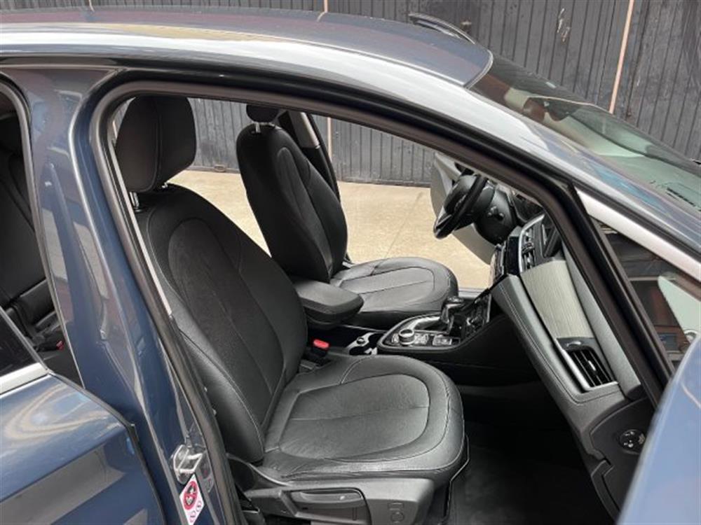 216 216 d Active Tourer Luxu