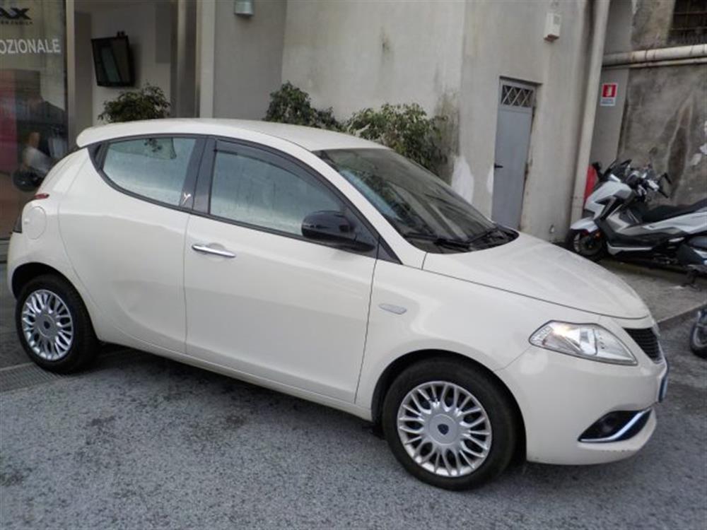 Ypsilon Ypsilon 1.2 69 CV 5 porte Go