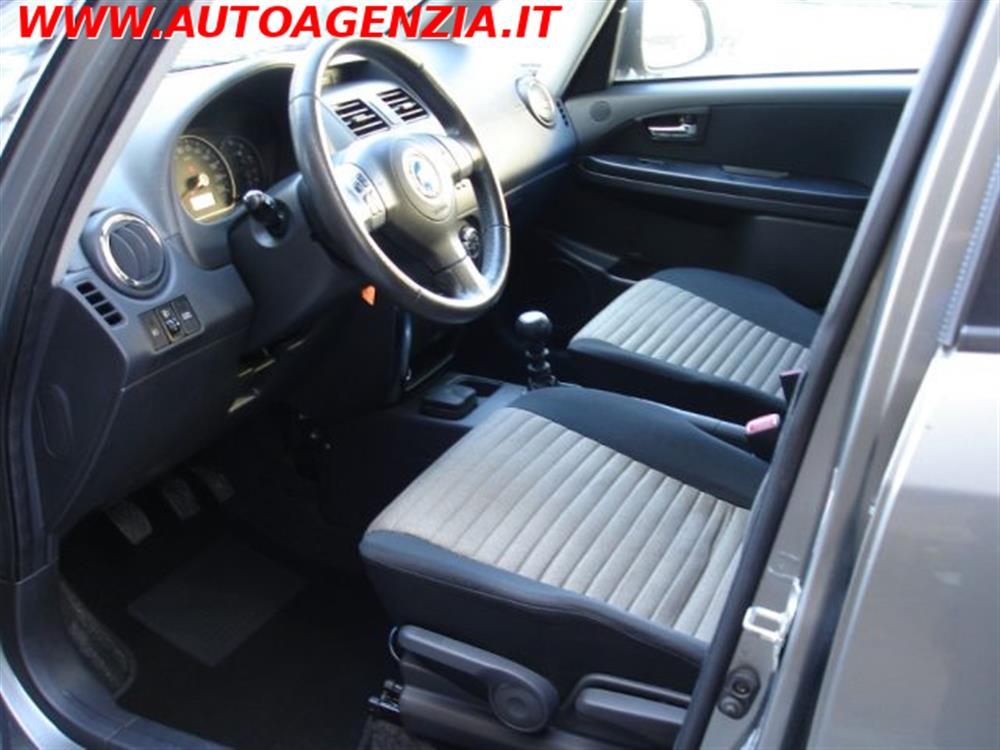 Sedici Sedici 1.9 MJT 4x4 Emotion.