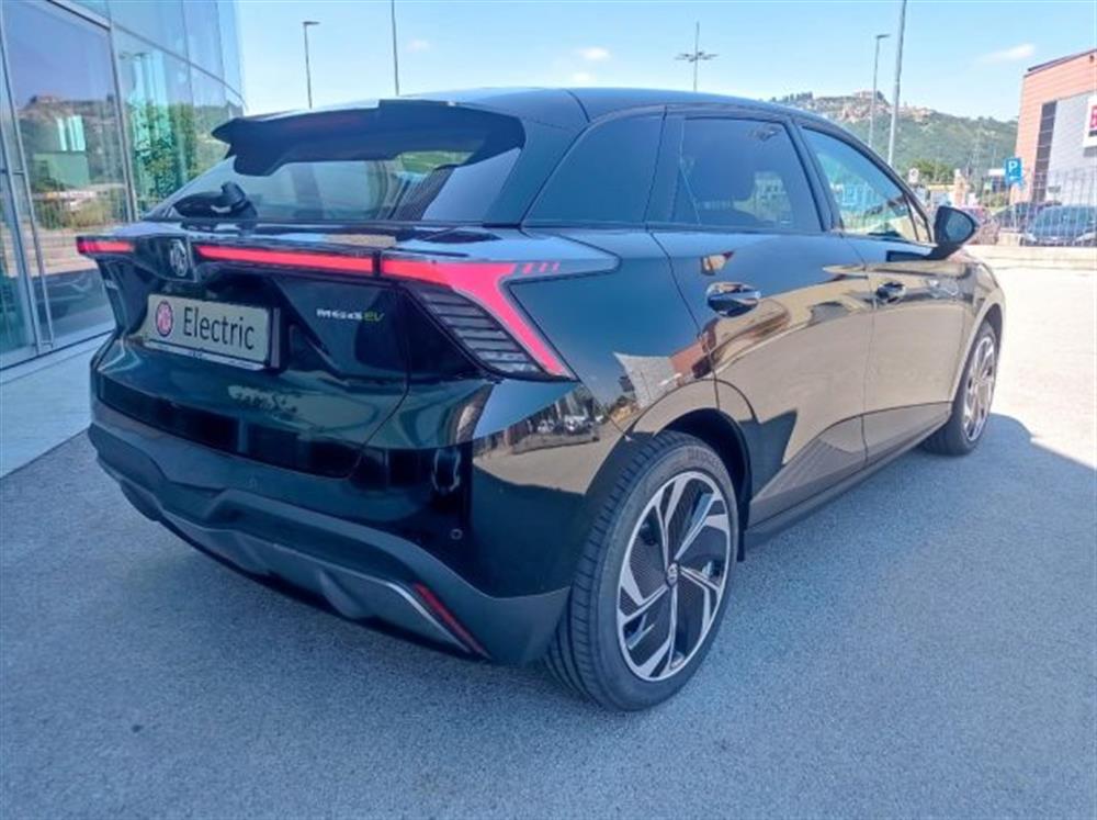 MG4 MG4 Luxury 64 KWh