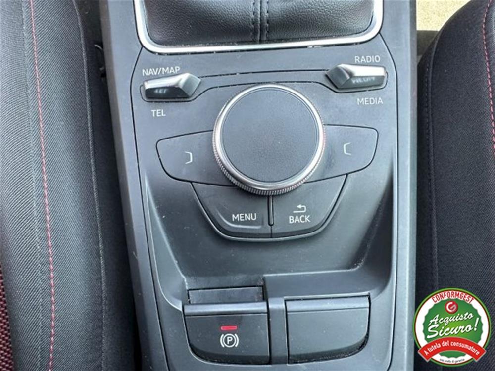 Q2 Q2 30 TFSI Admired