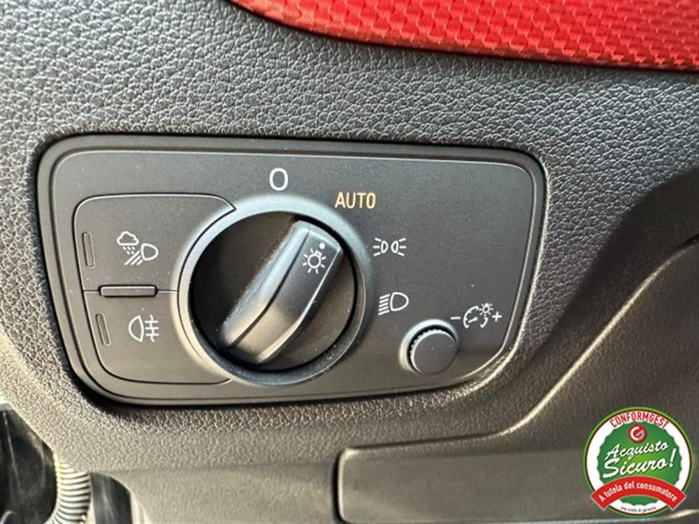 Q2 Q2 30 TFSI Admired