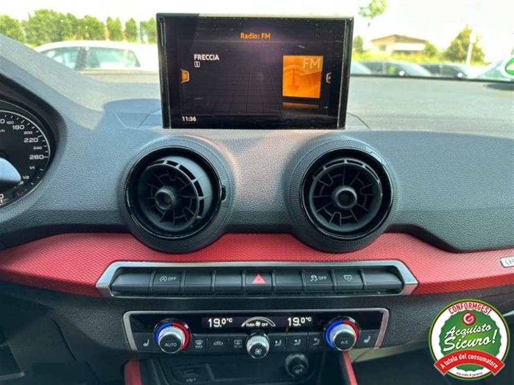 Q2 Q2 30 TFSI Admired