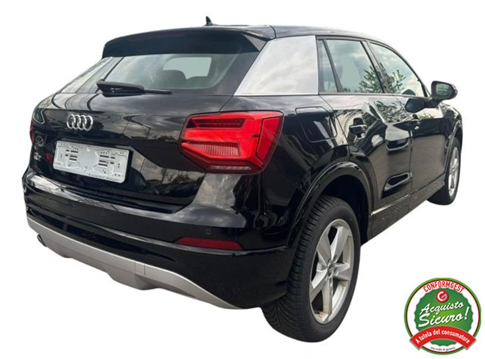 Q2 Q2 30 TFSI Admired