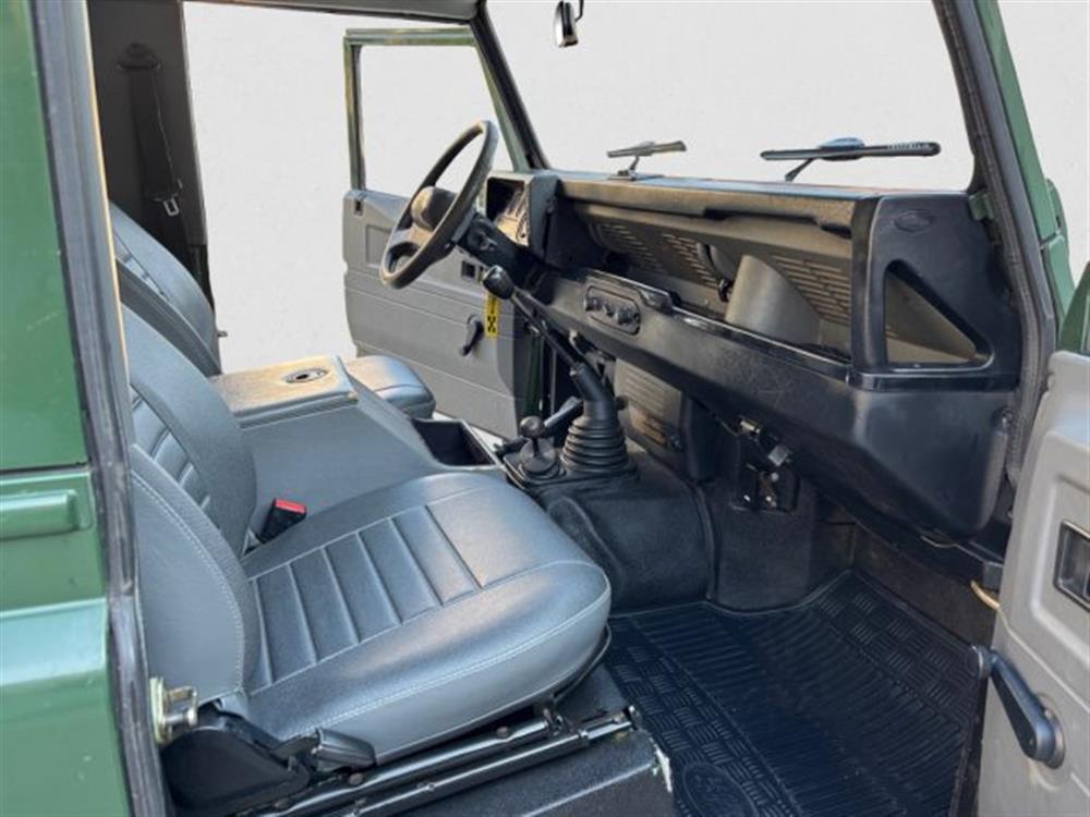 Defender Defender 90 2.5 Td5 Station W