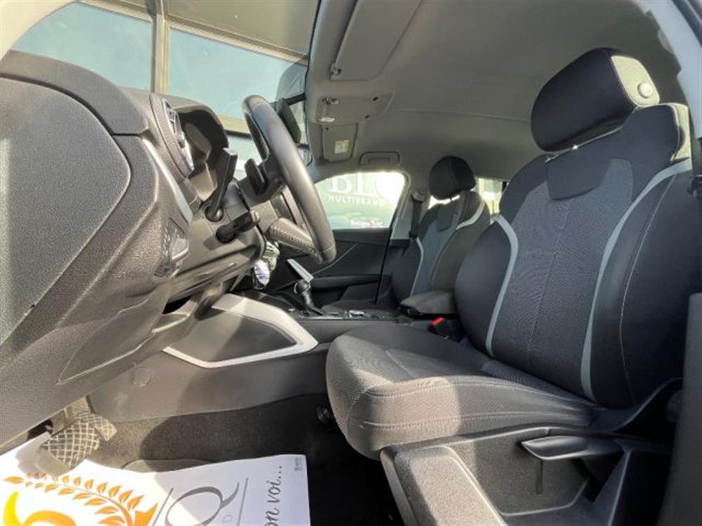 Q2 Q2 30 TDI S tronic Admi