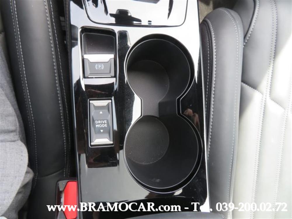 208 208 GT PACK 130cv PURETE