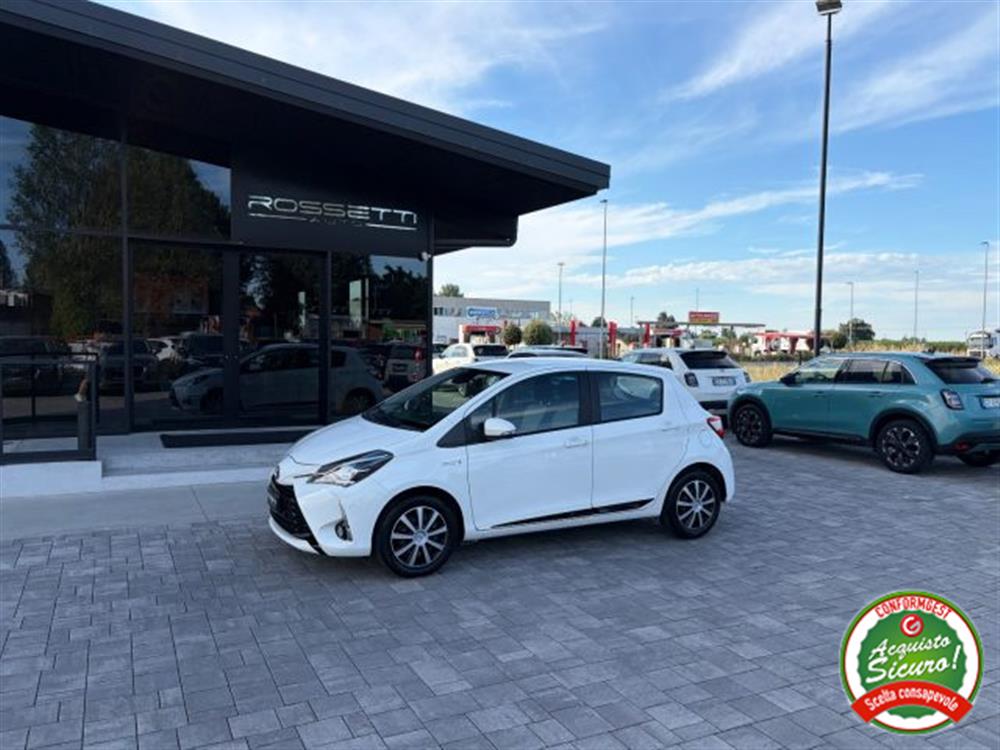 Yaris Yaris 1.5 Hybrid 5p. ANCHE