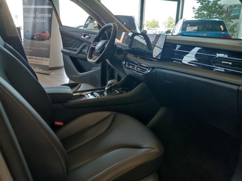 HS HS PHEV Luxury