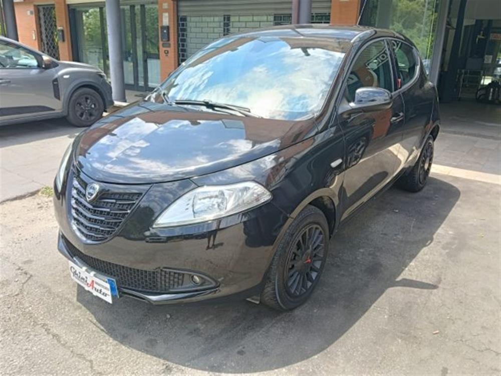 Ypsilon Ypsilon 0.9 TwinAir 85 CV 5