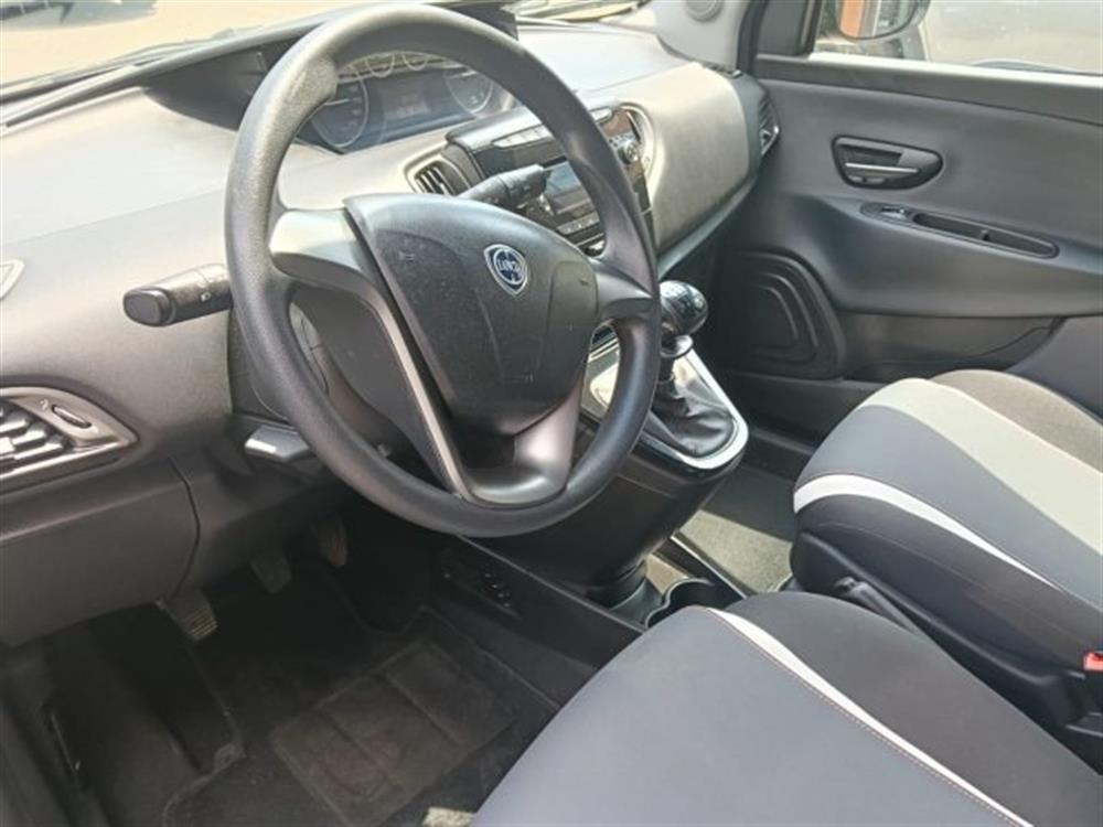 Ypsilon Ypsilon 0.9 TwinAir 85 CV 5