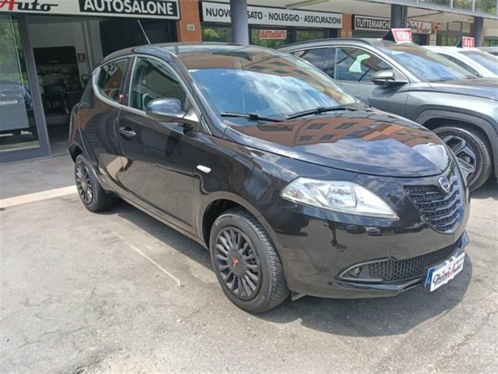 Ypsilon Ypsilon 0.9 TwinAir 85 CV 5