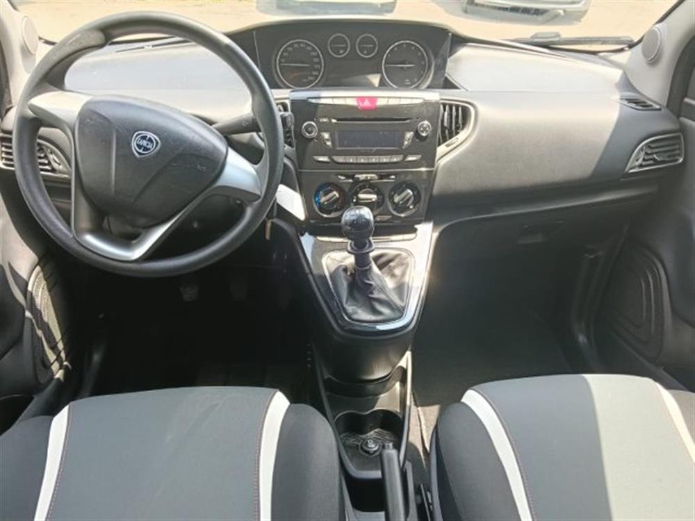 Ypsilon Ypsilon 0.9 TwinAir 85 CV 5