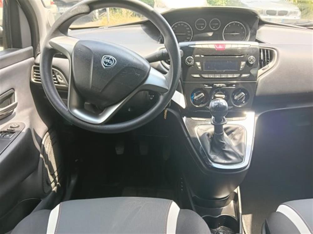 Ypsilon Ypsilon 0.9 TwinAir 85 CV 5