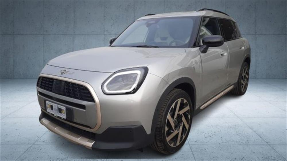 Mini Mini C Favoured Countryma