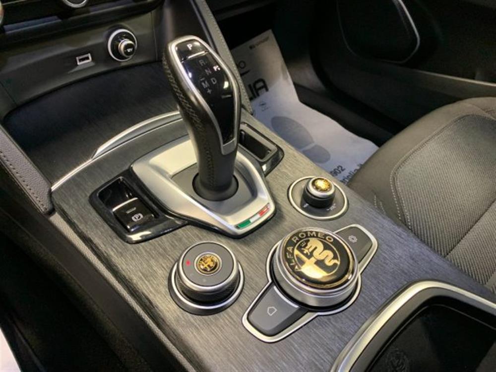 Stelvio Stelvio 2.2 Diesel AT8 Sport