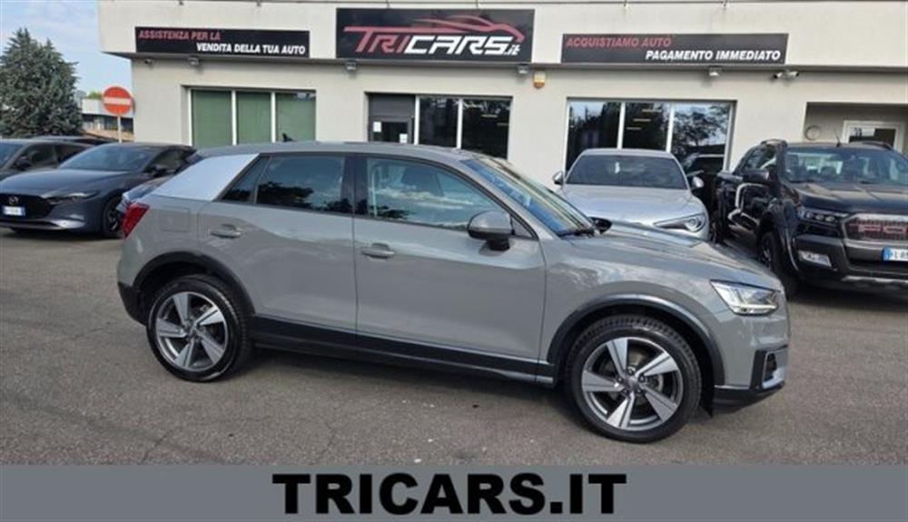 Q2 Q2 30 TDI S tronic Admi