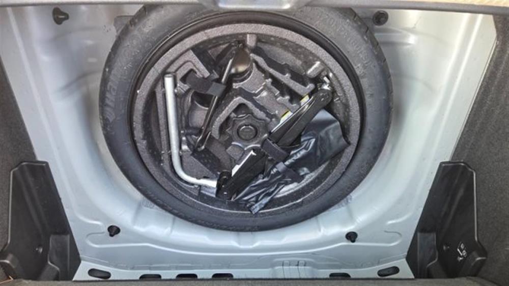 Q2 Q2 30 TDI S tronic Admi