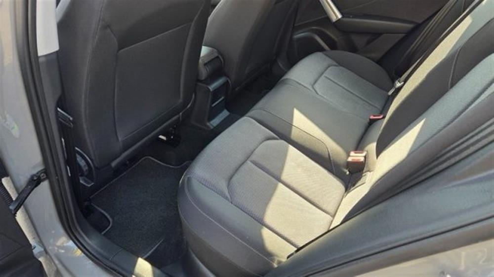 Q2 Q2 30 TDI S tronic Admi