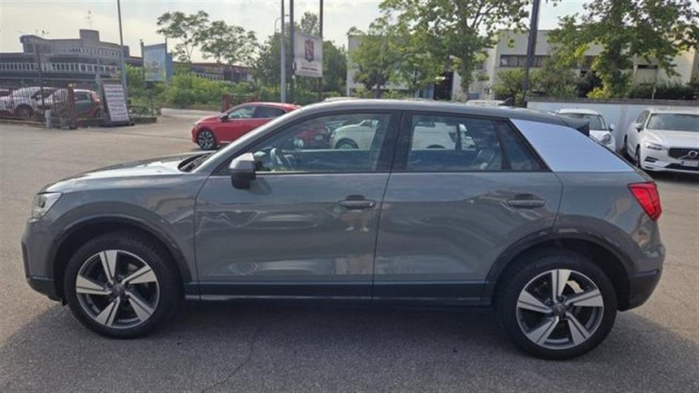 Q2 Q2 30 TDI S tronic Admi