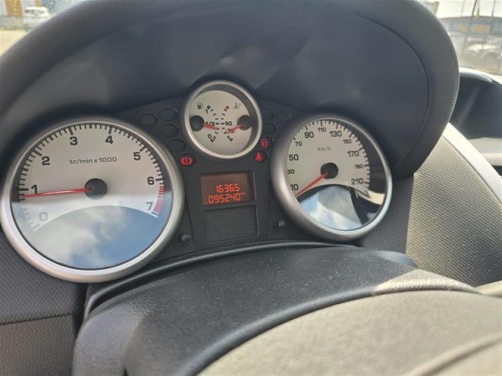 207 207 1.4 75CV NEOPATENTAT