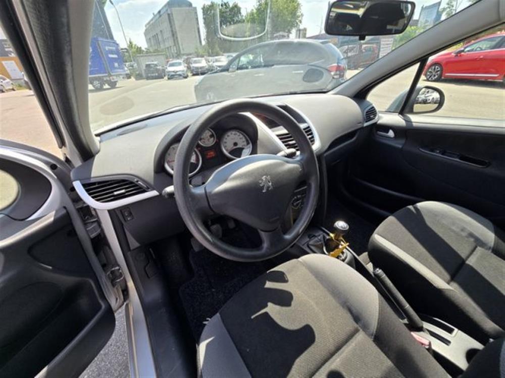 207 207 1.4 75CV NEOPATENTAT