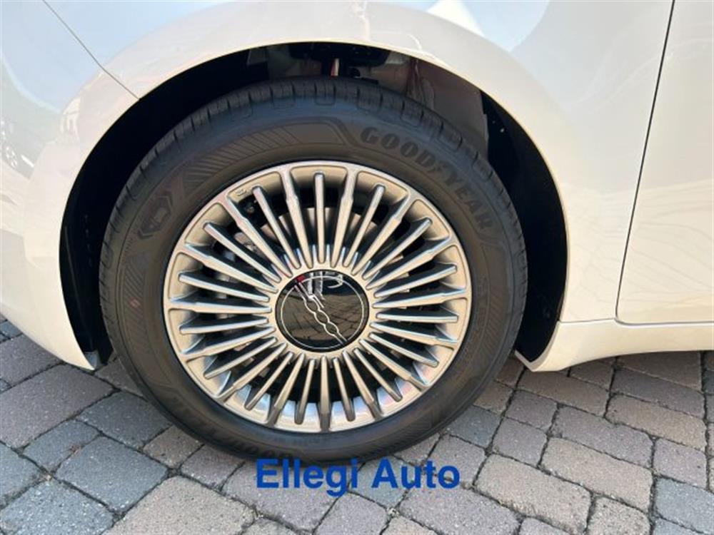 500 500 Berlina Hybrid Icon